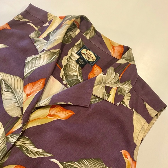 TOMMY BAHAMA Purple Tropical Sleeveless Buttondown - Picture 2 of 7